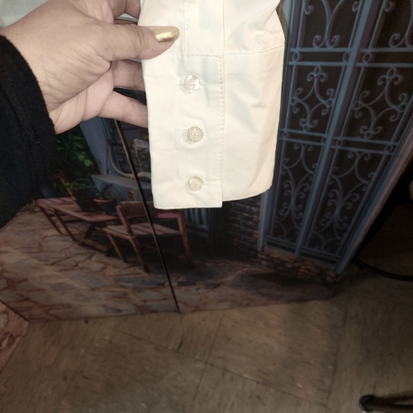 M&M White Button Down Shirt. Ruffles Front. Blouse Look - Picture 5 of 9